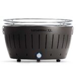 LotusGrill LG G435 U – Tragbarer XL-Holzkohlegrill für den Außenbereich – Anthrazitfarbenes Außengehäuse